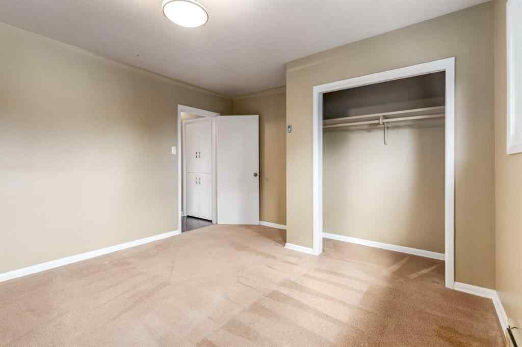 MLS® A2254311 - 911 80 Avenue SW in Chinook Park Calgary, Residential