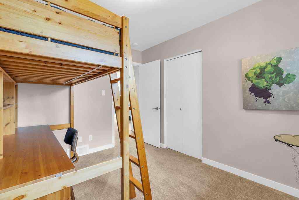 MLS® A2254312 - 212 Cedarille Green SW in Cedarbrae Calgary, Residential