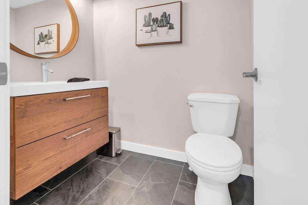 MLS® A2254312 - 212 Cedarille Green SW in Cedarbrae Calgary, Residential