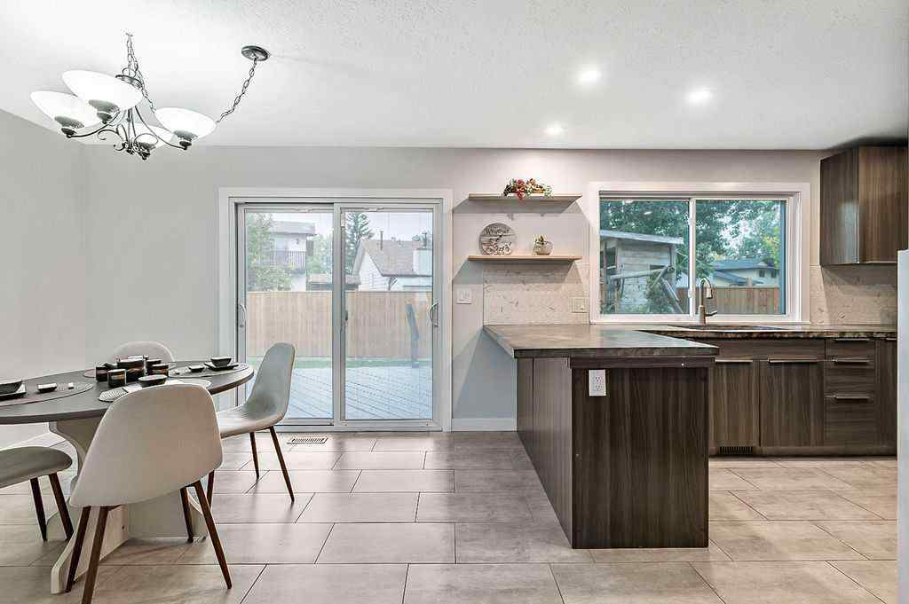 MLS® A2254317 - 31 Castlebrook Road NE in Castleridge Calgary, Residential