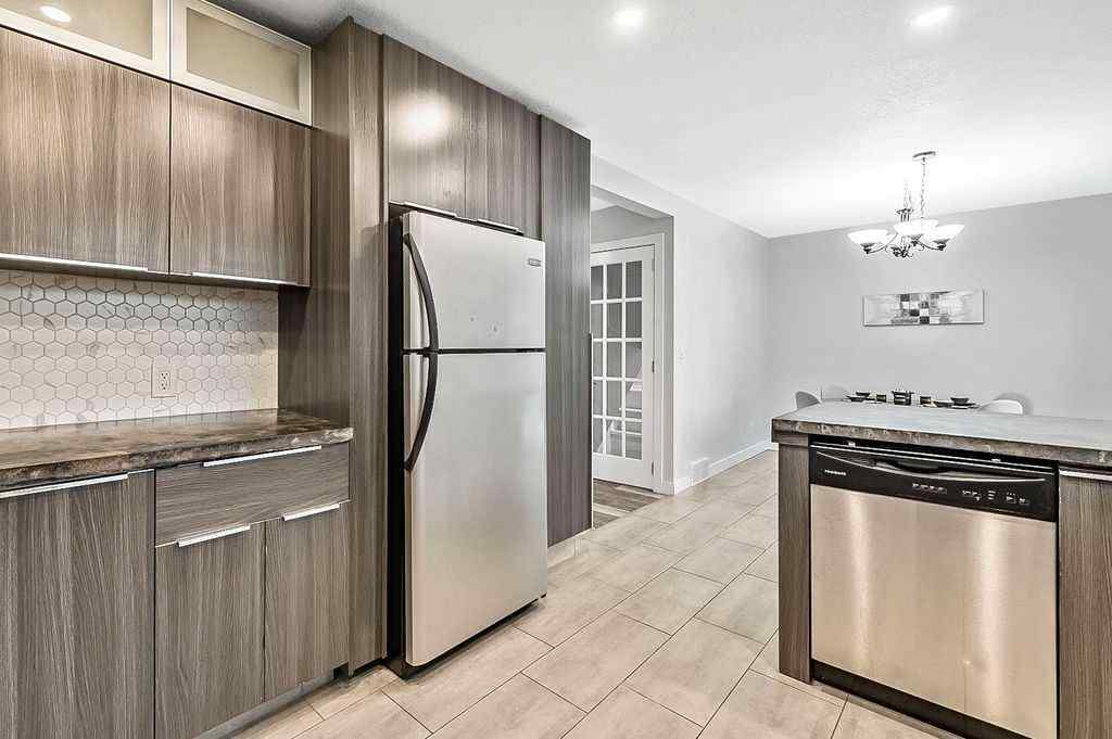 MLS® A2254317 - 31 Castlebrook Road NE in Castleridge Calgary, Residential