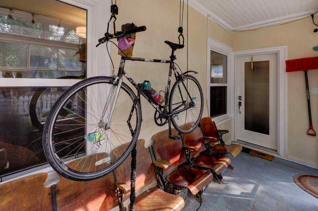 MLS® A2254319 - 1728 13 Avenue SW in Sunalta Calgary, Residential