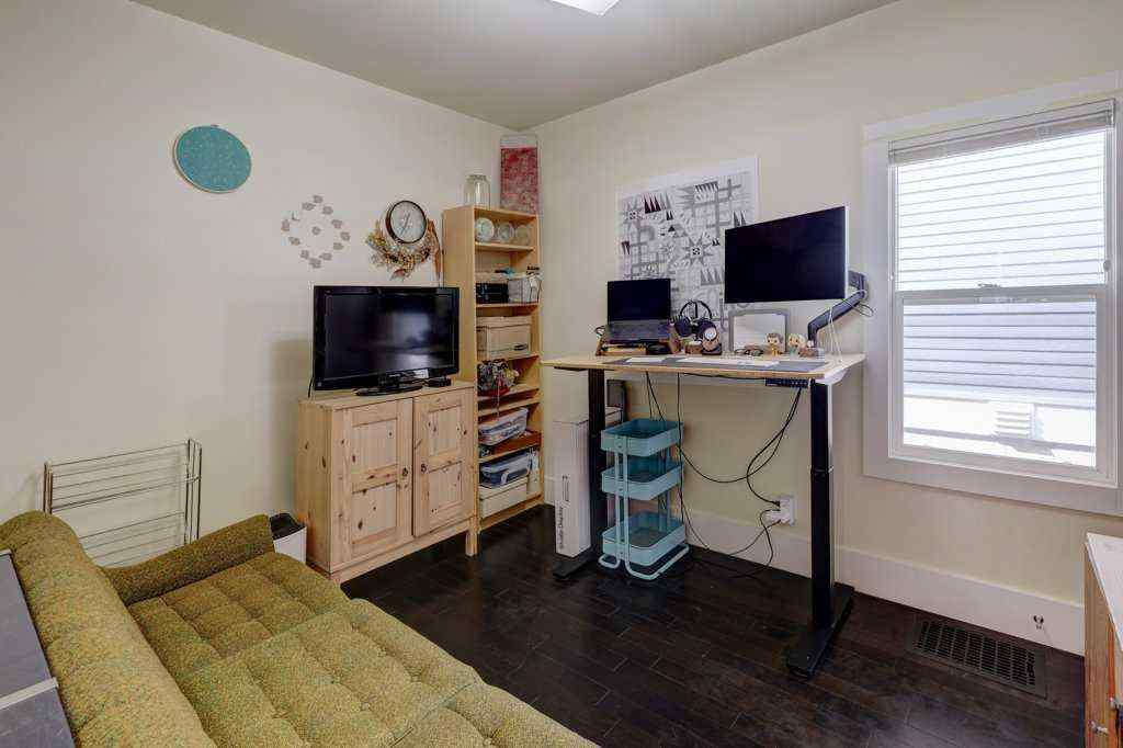 MLS® A2254319 - 1728 13 Avenue SW in Sunalta Calgary, Residential