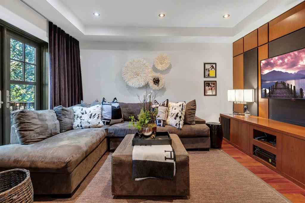 MLS® A2254323 - 239 37 Avenue SW in Elbow Park Calgary, Residential
