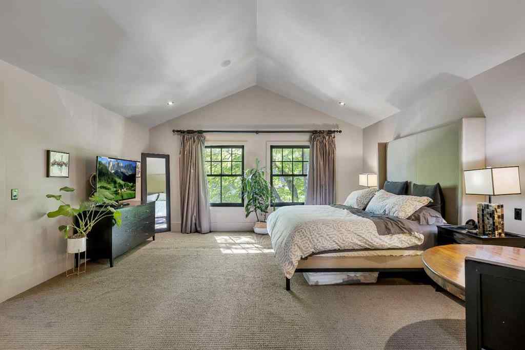 MLS® A2254323 - 239 37 Avenue SW in Elbow Park Calgary, Residential