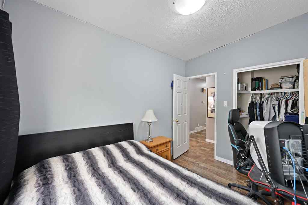 MLS® A2254325 - 7132 & 7130 35 Avenue NW in Bowness Calgary, Residential