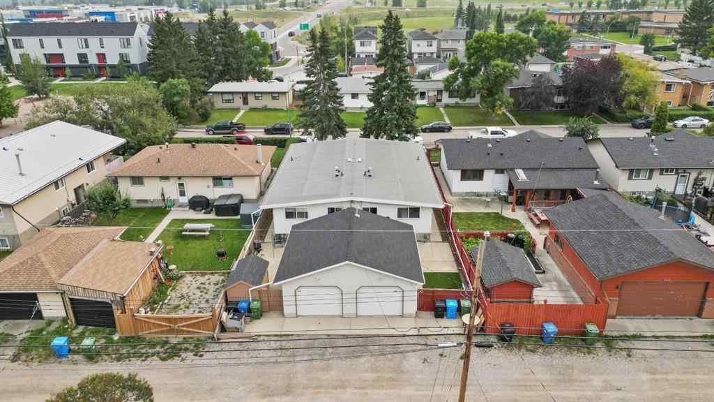 MLS® A2254325 - 7132 & 7130 35 Avenue NW in Bowness Calgary, Residential