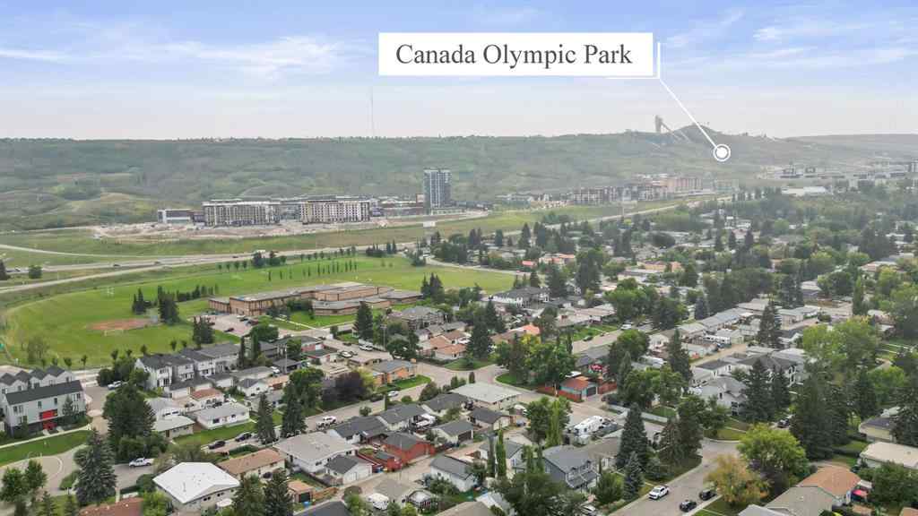 MLS® A2254325 - 7132 & 7130 35 Avenue NW in Bowness Calgary, Residential