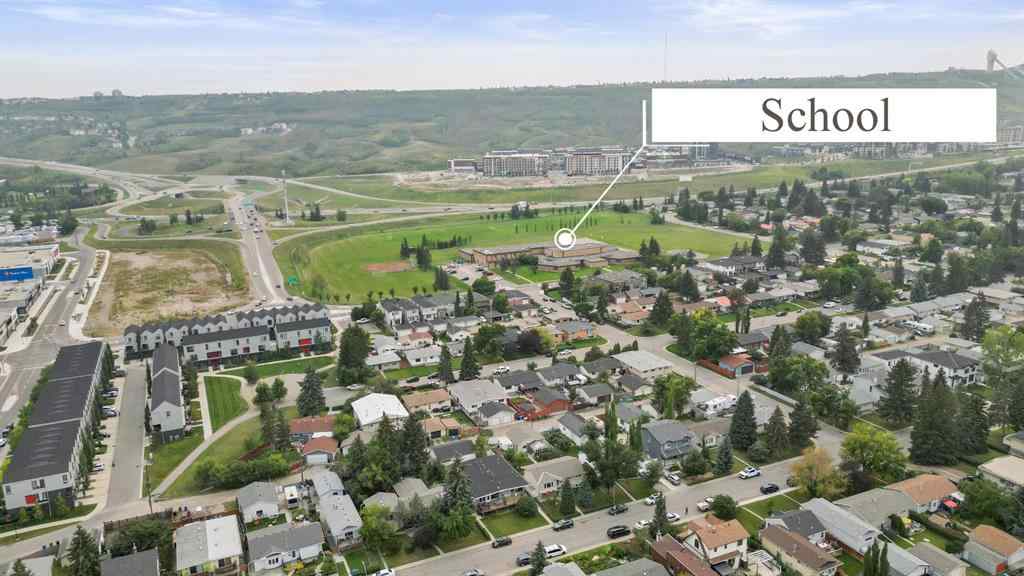 MLS® A2254325 - 7132 & 7130 35 Avenue NW in Bowness Calgary, Residential