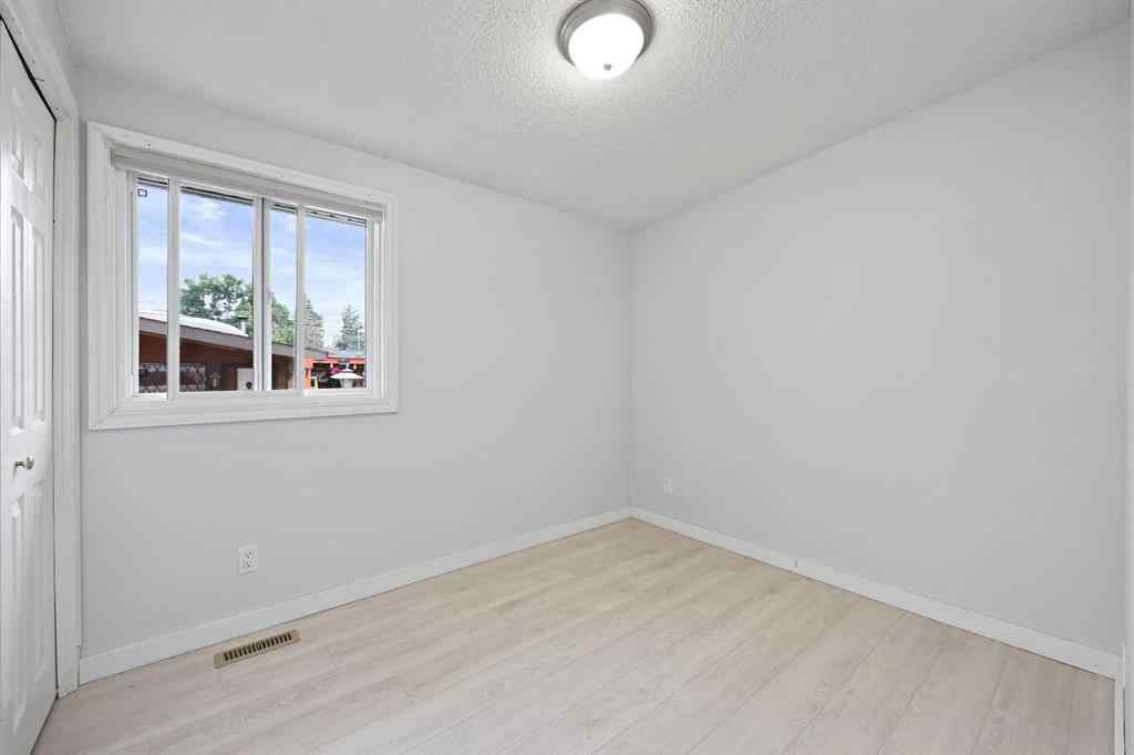 MLS® A2254325 - 7132 & 7130 35 Avenue NW in Bowness Calgary, Residential