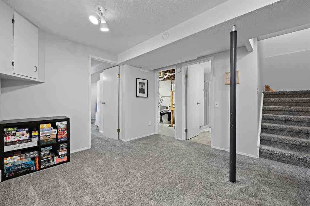 MLS® A2254325 - 7132 & 7130 35 Avenue NW in Bowness Calgary, Residential