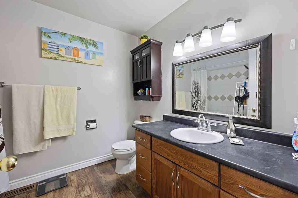 MLS® A2254325 - 7132 & 7130 35 Avenue NW in Bowness Calgary, Residential