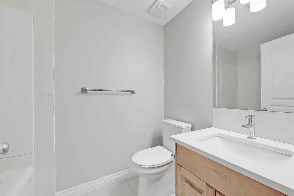 MLS® A2254331 - Unit #1 512 56 Avenue SW in Windsor Park Calgary, Residential