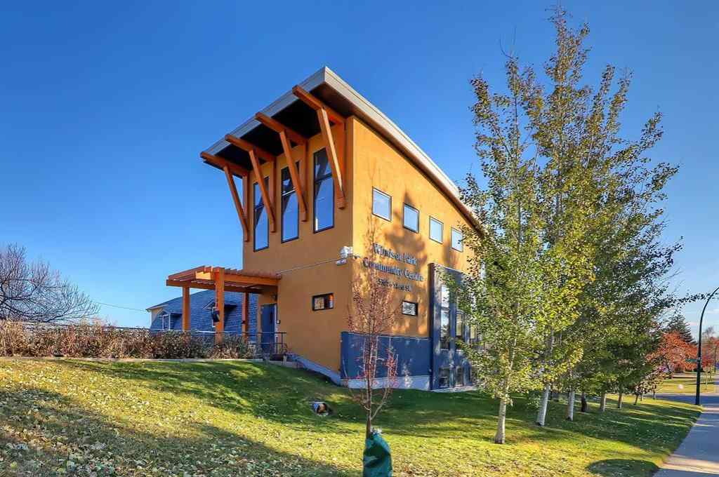 MLS® A2254331 - Unit #1 512 56 Avenue SW in Windsor Park Calgary, Residential