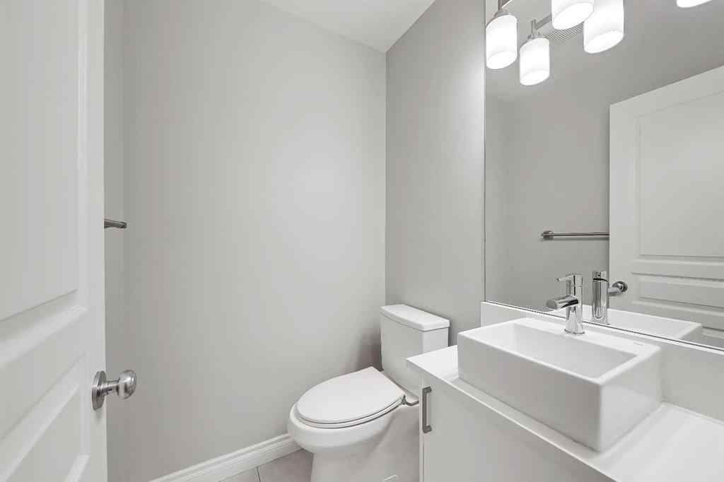 MLS® A2254331 - Unit #1 512 56 Avenue SW in Windsor Park Calgary, Residential