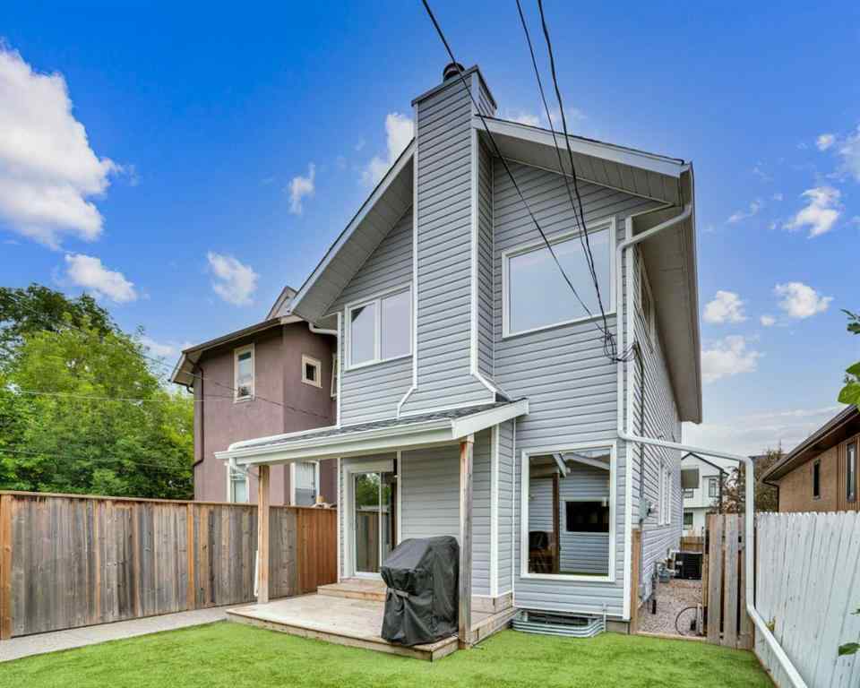 MLS® A2254337 - 524 21 Avenue NW in Mount Pleasant Calgary, Residential