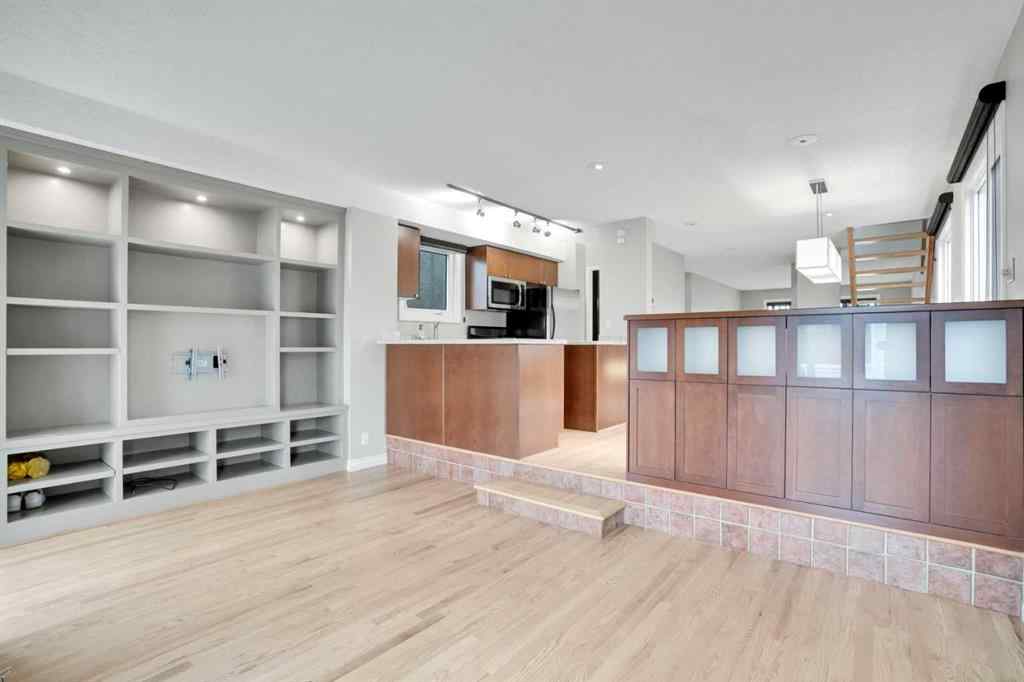 MLS® A2254337 - 524 21 Avenue NW in Mount Pleasant Calgary, Residential