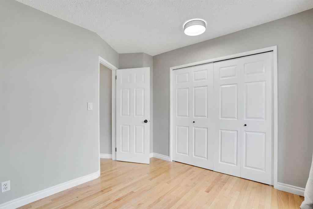 MLS® A2254337 - 524 21 Avenue NW in Mount Pleasant Calgary, Residential