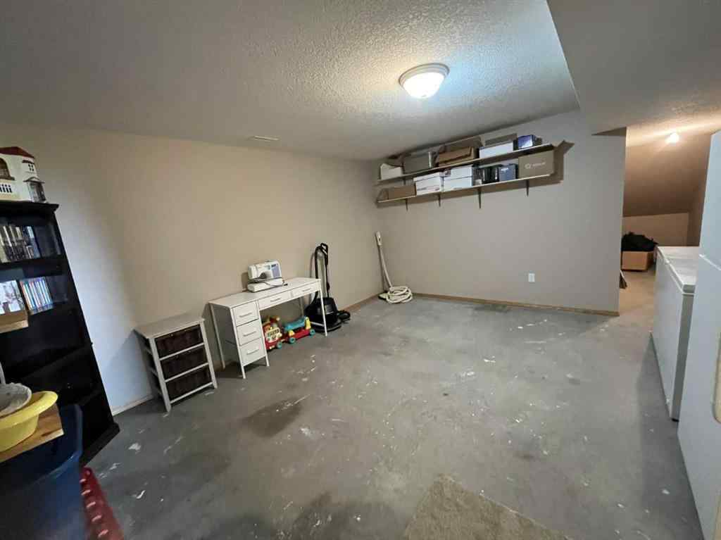 MLS® A2254344 - 145040 RGE RD 181   in NONE Enchant, Residential