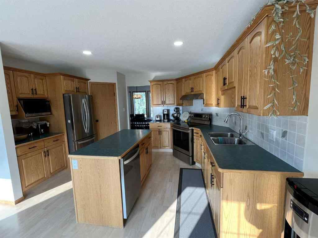 MLS® A2254344 - 145040 RGE RD 181   in NONE Enchant, Residential