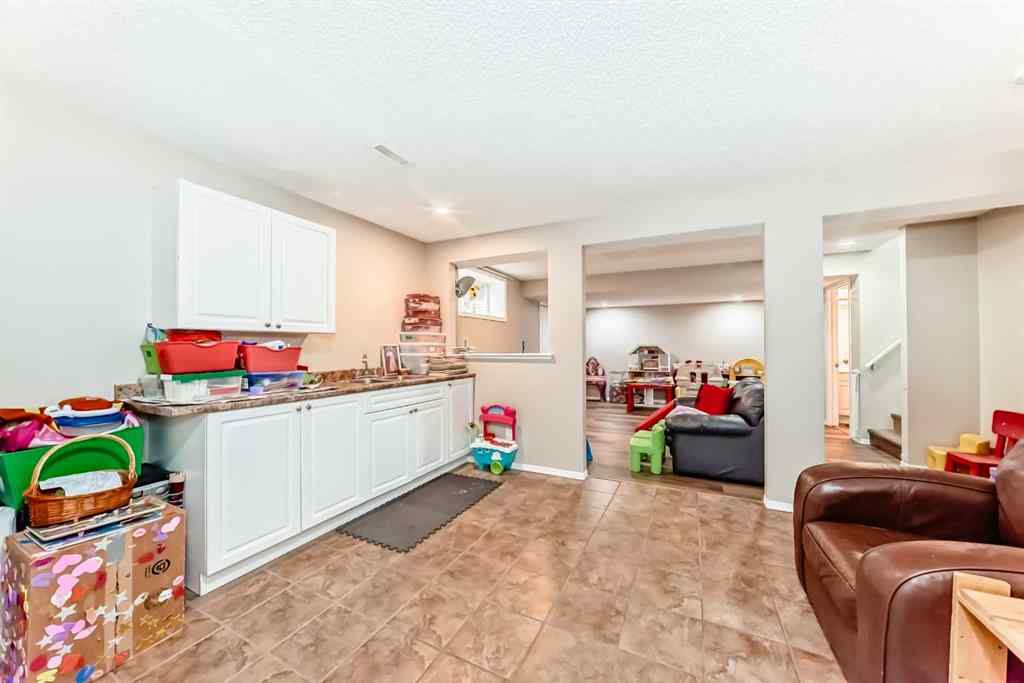 MLS® A2254347 - 103 Sienna Park Heath SW in Signal Hill Calgary, Residential