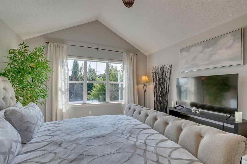 MLS® A2254348 - 327 Cranleigh View SE in Cranston Calgary, Residential