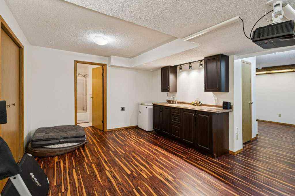 MLS® A2254350 - 59 Sandringham Close NW in Sandstone Valley Calgary, Residential
