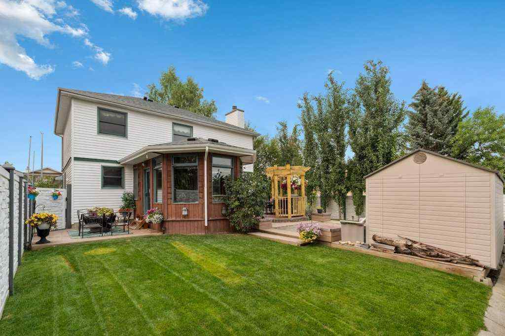 MLS® A2254350 - 59 Sandringham Close NW in Sandstone Valley Calgary, Residential