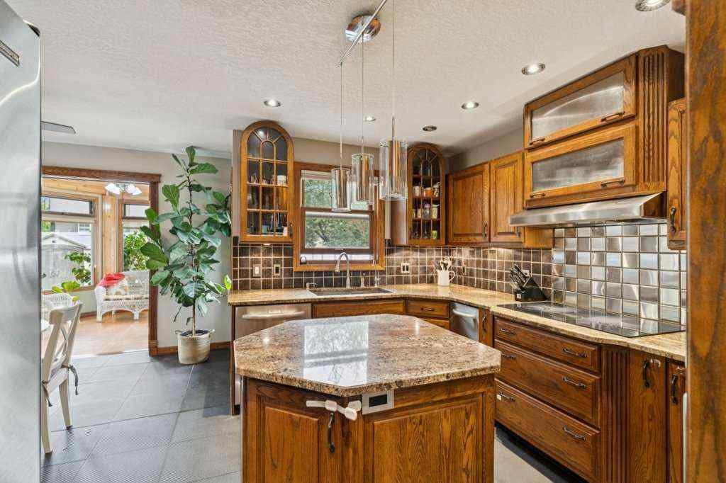 MLS® A2254350 - 59 Sandringham Close NW in Sandstone Valley Calgary, Residential