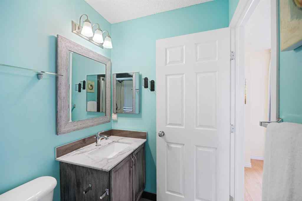 MLS® A2254358 - 3022 New Brighton Gardens SE in New Brighton Calgary, Residential