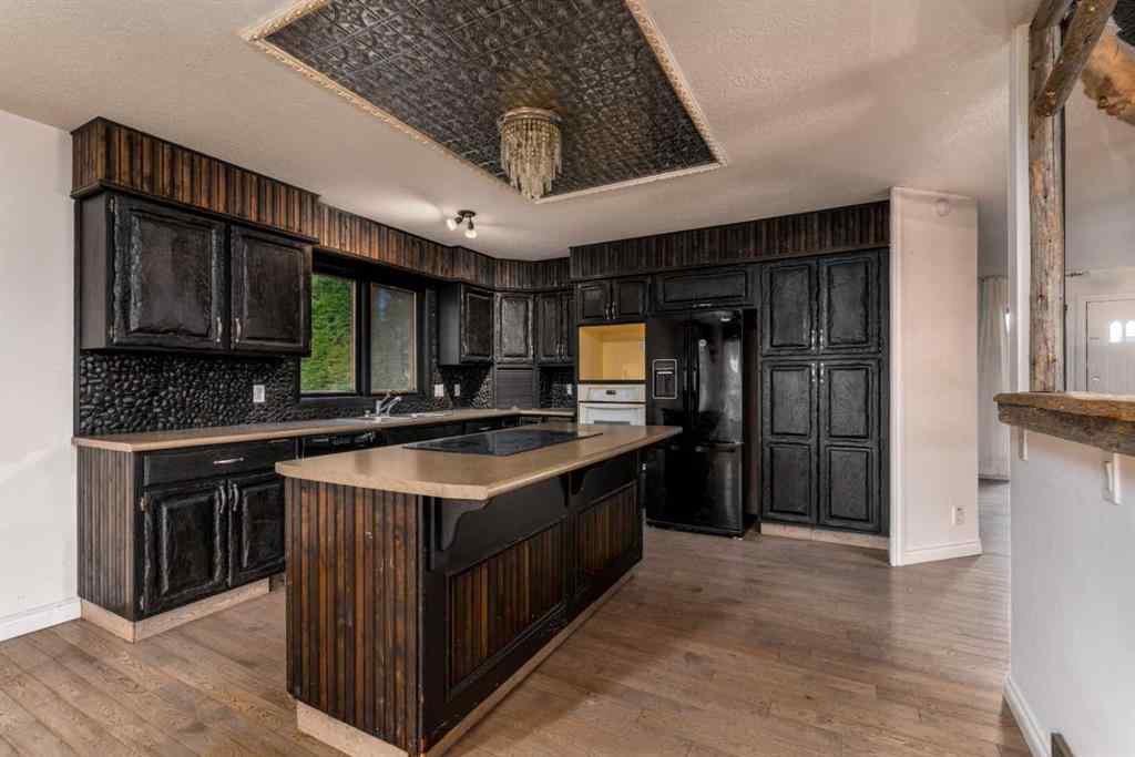 MLS® A2254363 - 5211 26 Street  in Steele Heights Lloydminster, Residential