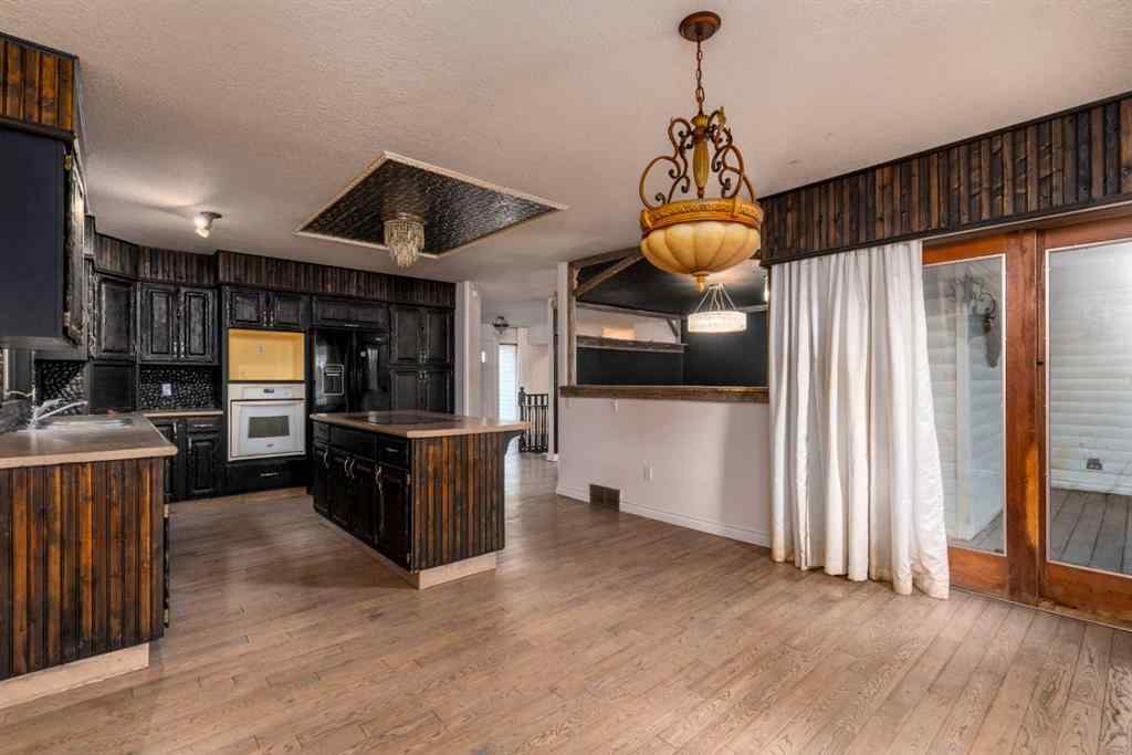 MLS® A2254363 - 5211 26 Street  in Steele Heights Lloydminster, Residential