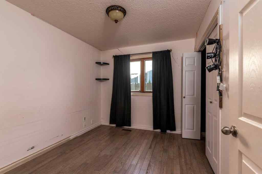 MLS® A2254363 - 5211 26 Street  in Steele Heights Lloydminster, Residential