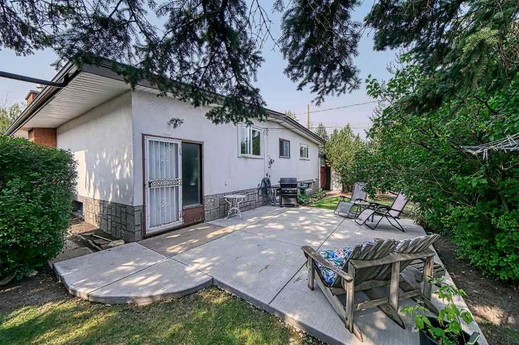 MLS® A2254364 - 10212 8 Street SW in Southwood Calgary, Residential