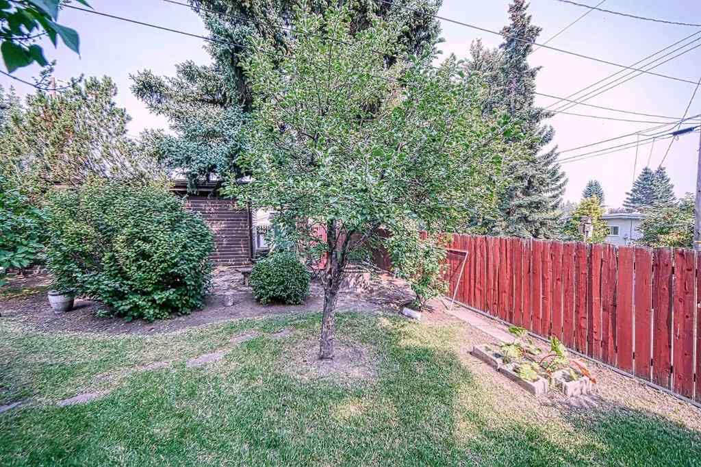 MLS® A2254364 - 10212 8 Street SW in Southwood Calgary, Residential