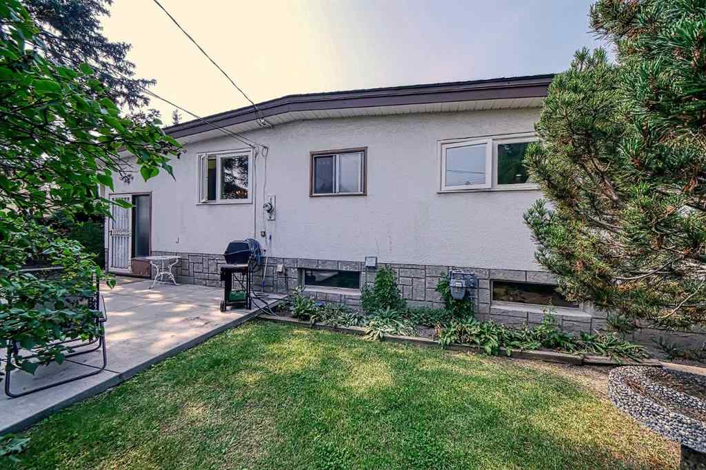 MLS® A2254364 - 10212 8 Street SW in Southwood Calgary, Residential