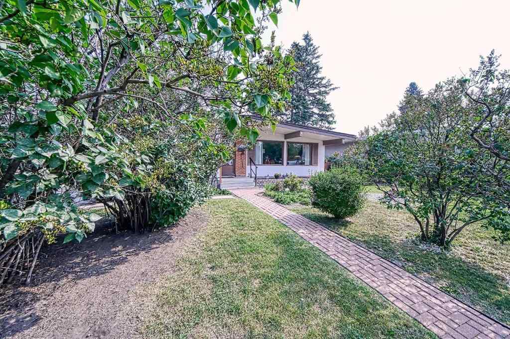 MLS® A2254364 - 10212 8 Street SW in Southwood Calgary, Residential