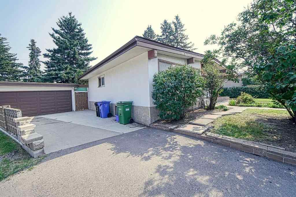 MLS® A2254364 - 10212 8 Street SW in Southwood Calgary, Residential