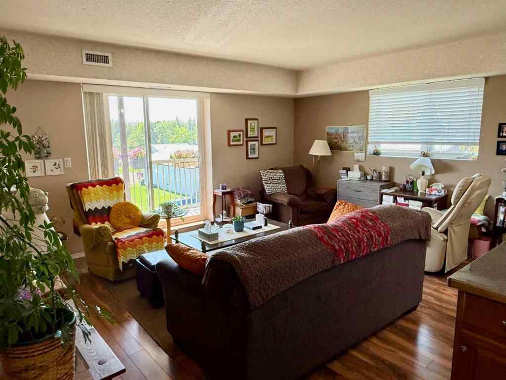 MLS® A2254372 - 4816 50 Avenue  in Breton Breton, Commercial
