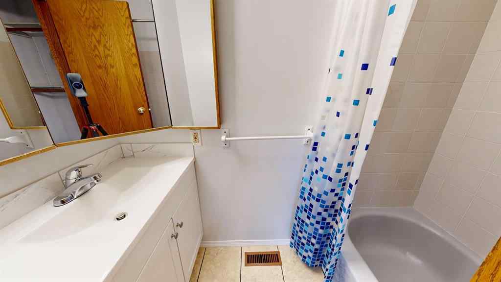 MLS® A2254377 - 6208 Spruce Drive  in Grandview Stettler, Residential