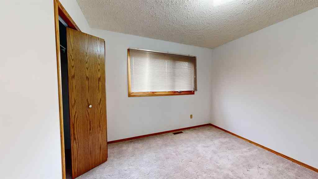 MLS® A2254377 - 6208 Spruce Drive  in Grandview Stettler, Residential
