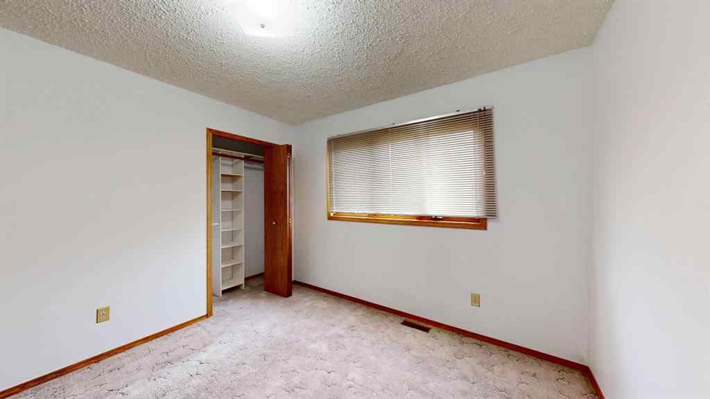 MLS® A2254377 - 6208 Spruce Drive  in Grandview Stettler, Residential