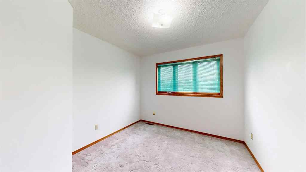 MLS® A2254377 - 6208 Spruce Drive  in Grandview Stettler, Residential