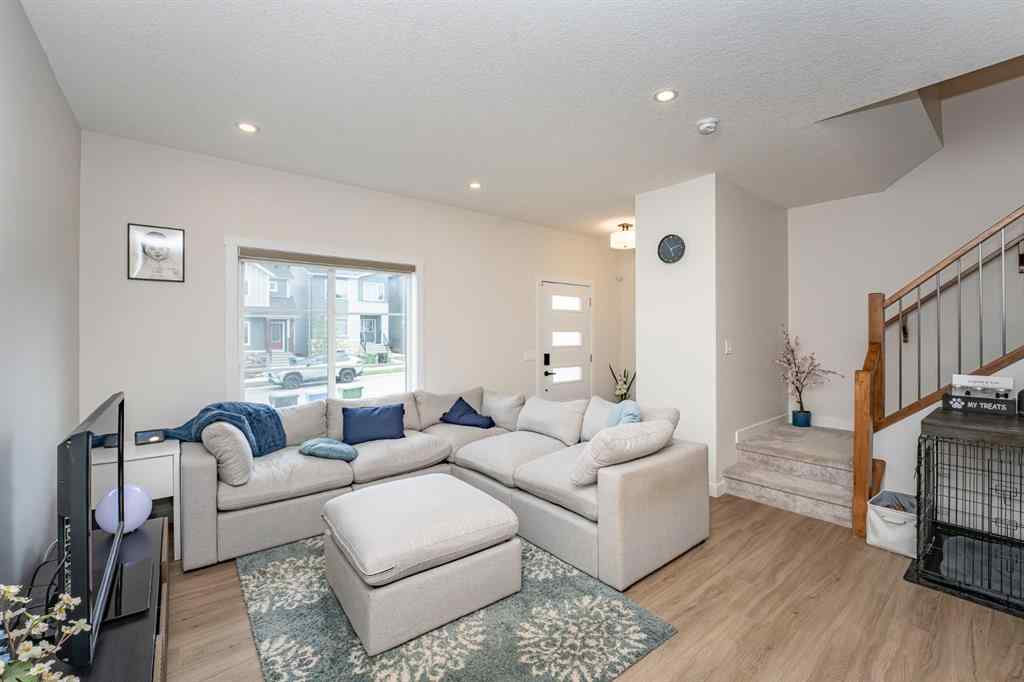 MLS® A2254390 - 52 Lewiston Drive NE in Lewisburg Calgary, Residential