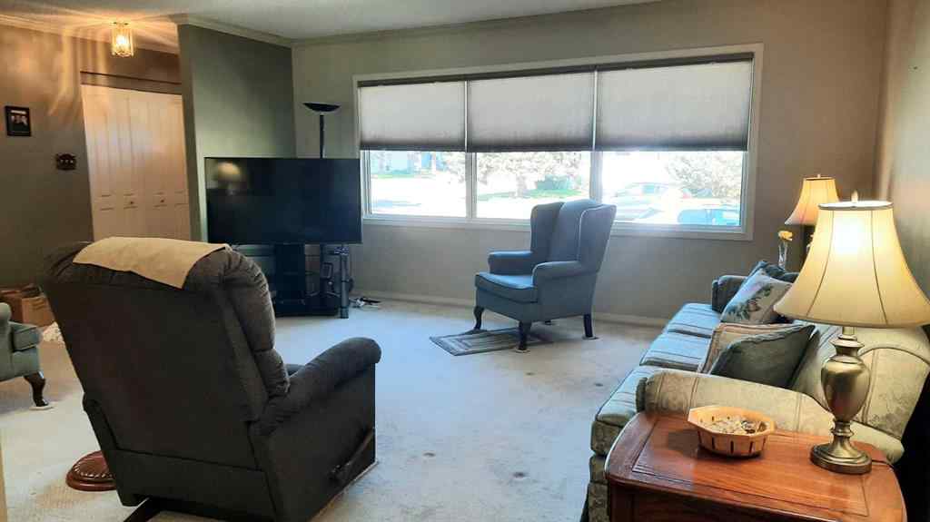 MLS® A2254391 - 414 9 Street E in Riverview Park Drumheller, Residential