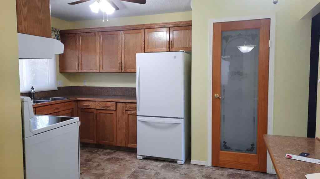 MLS® A2254391 - 414 9 Street E in Riverview Park Drumheller, Residential
