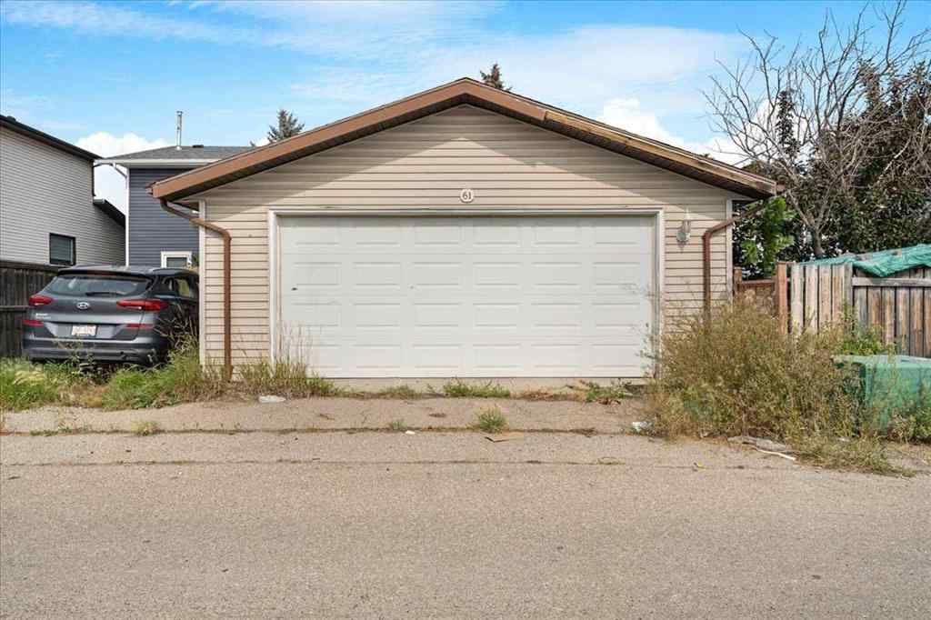 MLS® A2254395 - 61 Falmere Way NE in Falconridge Calgary, Residential