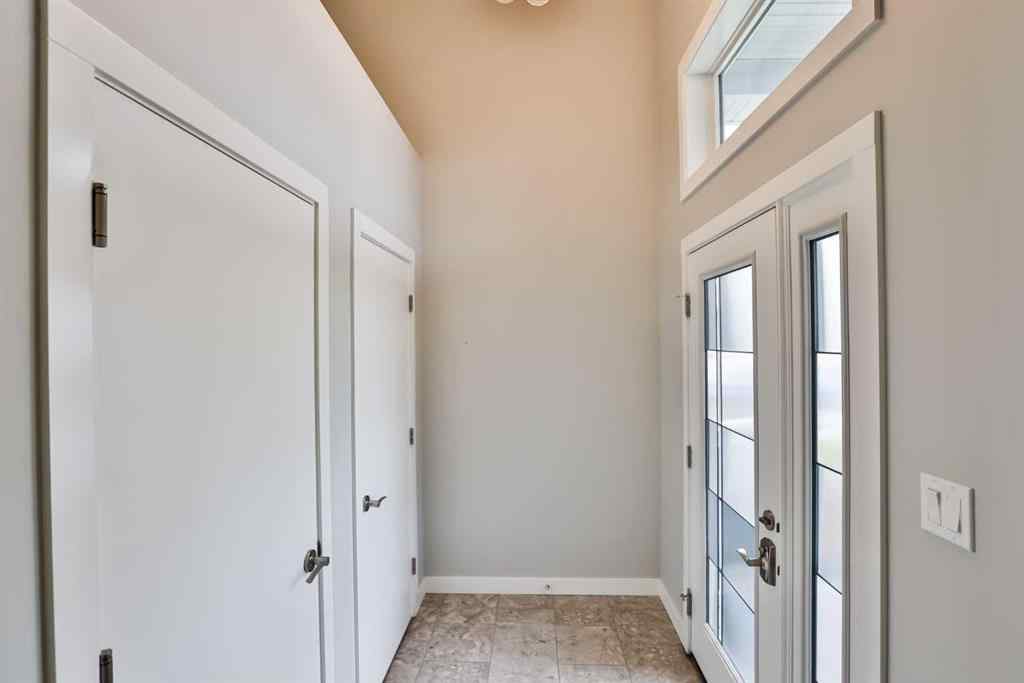 MLS® A2254397 - 526 Devonia Road W in The Crossings Lethbridge, Residential