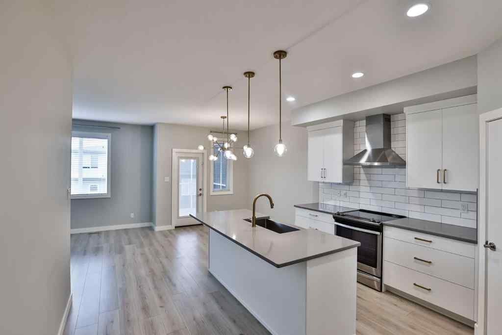 MLS® A2254397 - 526 Devonia Road W in The Crossings Lethbridge, Residential