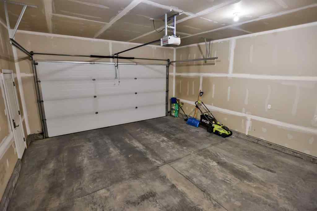MLS® A2254397 - 526 Devonia Road W in The Crossings Lethbridge, Residential